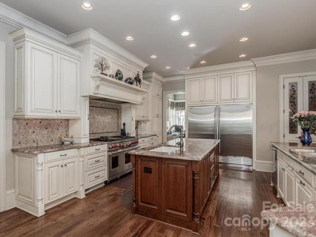 Gourmet Kitchen