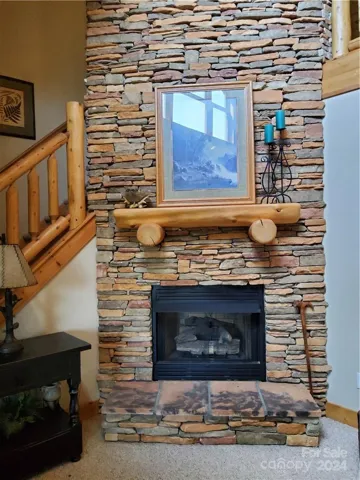 GAS LOGS~