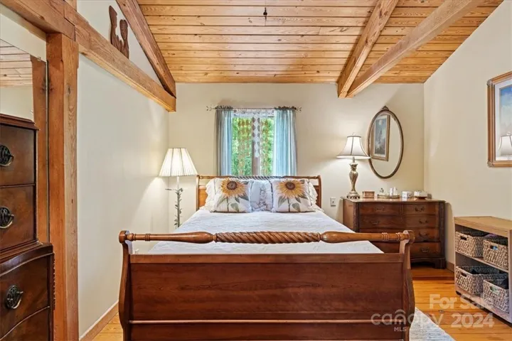 Bedroom (1) in main house