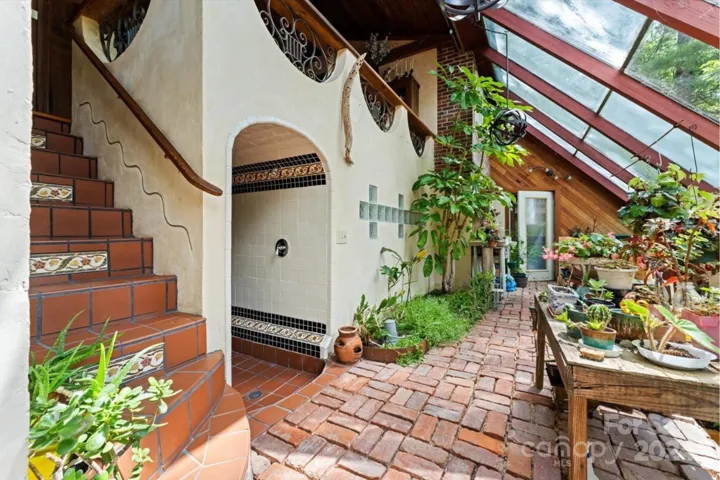 Passive Solar Greenhouse