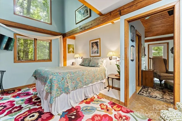 Bedroom (5) in main house.Currently used as an STR.