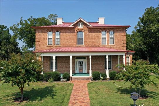 HISTORIC HOUSE  - ALL NEW READY FOR SOMELUCKY BUYER!  EVEN LANDSCAPED & BEAUTIFUL WALK WAYS ALL AROUND.