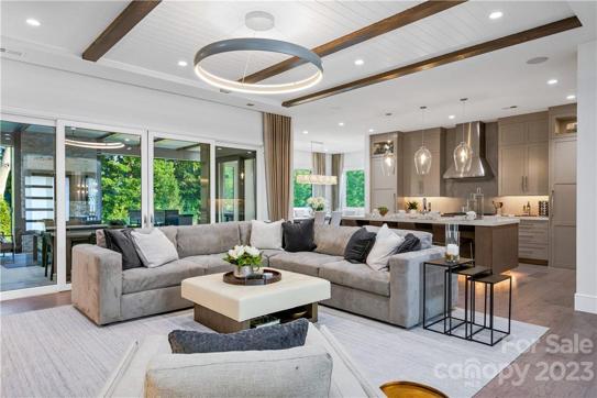 THIS IS A PIC OF THE MODEL HOME FOR REFERENCE