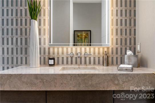 THIS IS A PIC OF THE MODEL HOME FOR REFERENCE