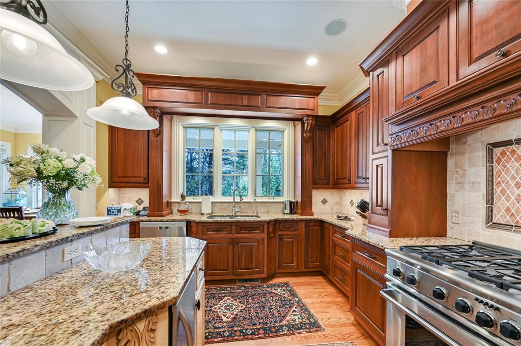 Light filled Kitchen with gas stove