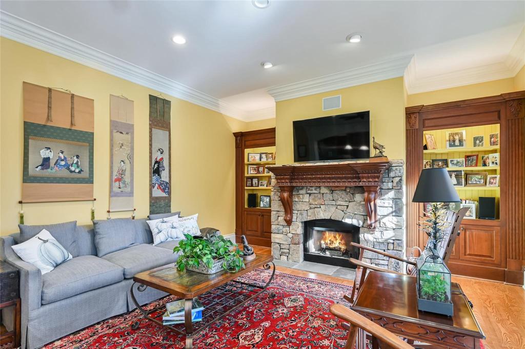 Large den/family room