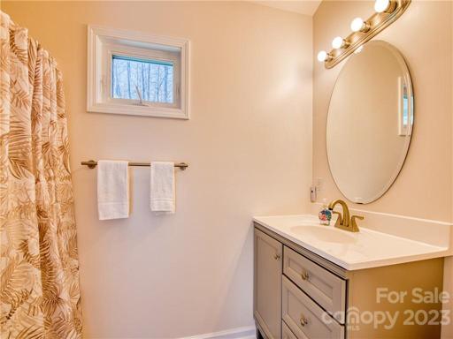 Upper level bathroom