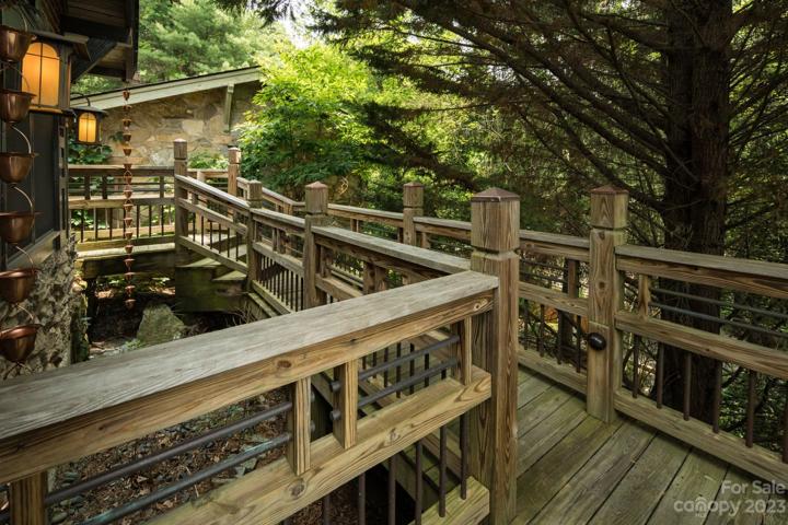 Charming and private path from upper suite