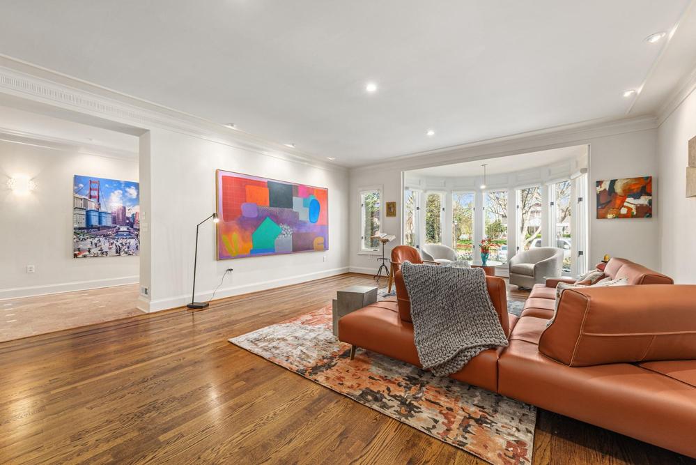 Large living room with plenty of wall space for your favorite paintings.