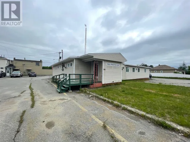 84 Memorial Avenue