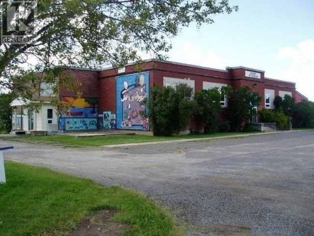 110 Clark ST, And #400 - 406 MacKenzie Avenue,