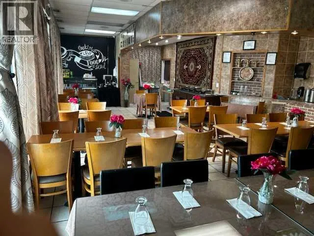 123 st, Calgary, Alberta T2E7C8