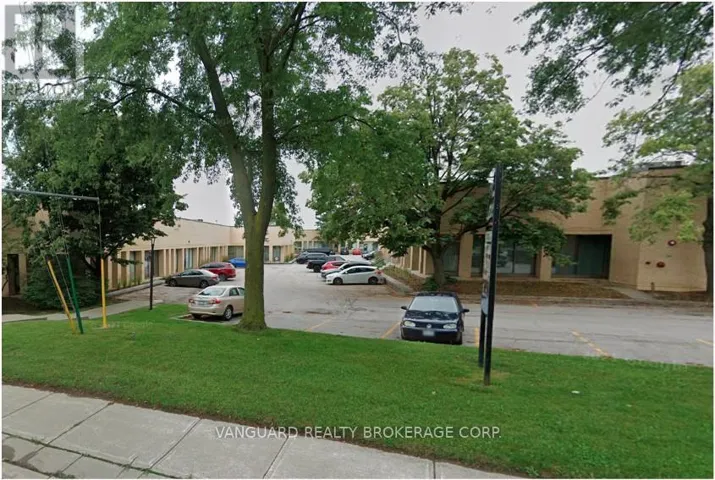 1701A FLINT ROAD, Toronto (York University Heights), Ontario M3J2W8