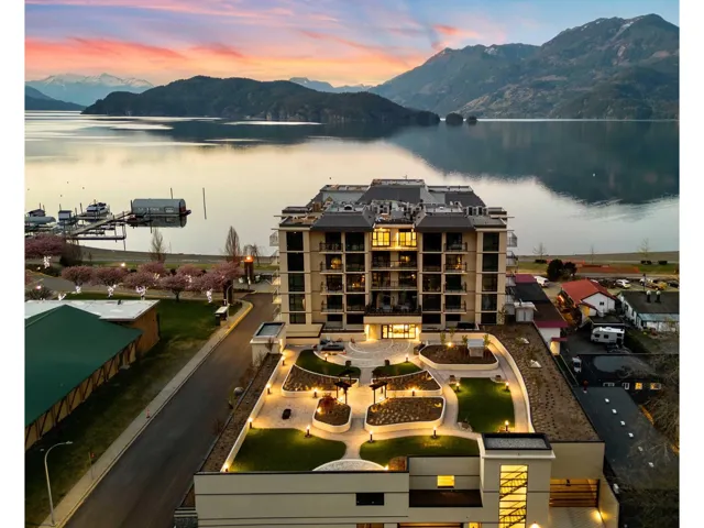 205 120 ESPLANADE AVENUE, Harrison Hot Springs, British Columbia V0M1K0