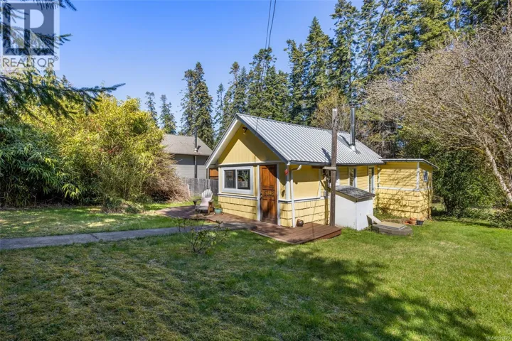6148 Aldergrove Dr, Courtenay, British Columbia V9J1V7