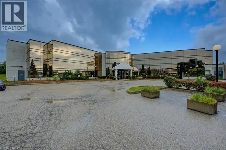 575 RIVERBEND Drive Unit# 2B, Kitchener, Ontario N2K3S3
