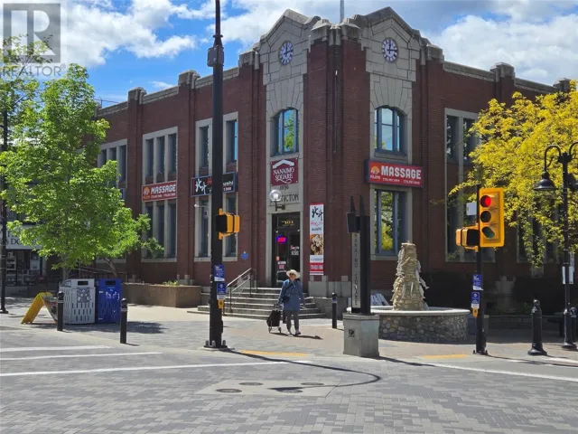 301 MAIN Street Unit# 102, Penticton, British Columbia V2A5B7