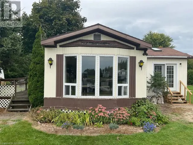 11 - 9 TAMARAC ROAD, Northern Bruce Peninsula, Ontario N0H2R0