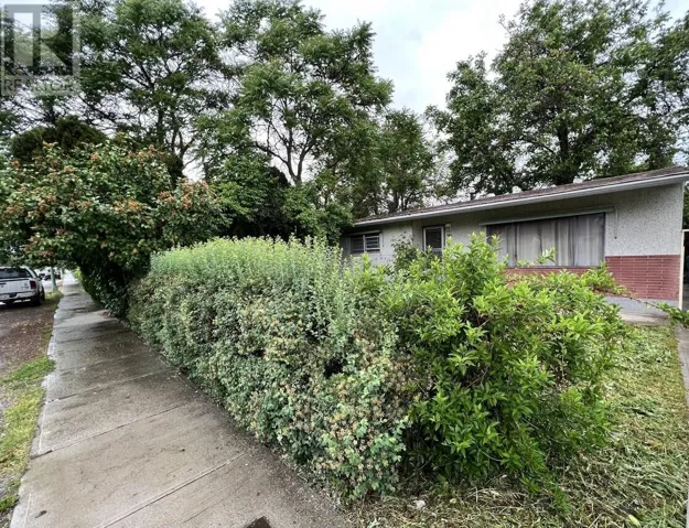 864 Lawson Avenue, Kelowna, British Columbia V1Y6S8