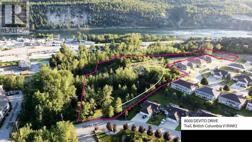 8000 DEVITO DRIVE, Trail, British Columbia V1R4W2