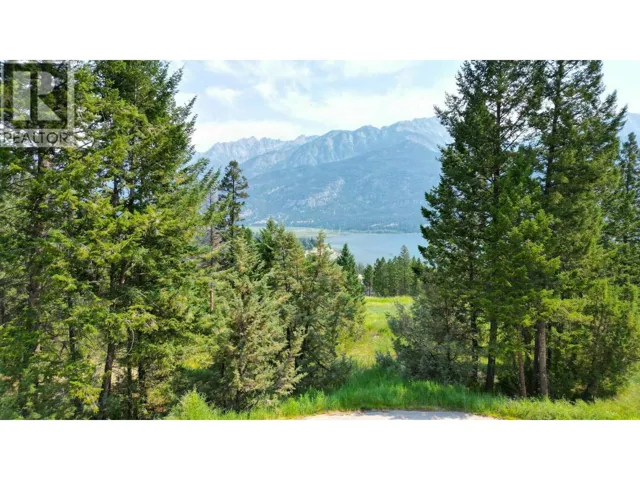 29 VALLEY VISTA WAY, Fairmont Hot Springs, British Columbia V0B1L2