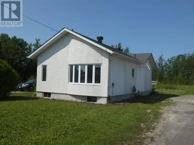 162 Kenogami RD, Longlac, Ontario P0T2A0
