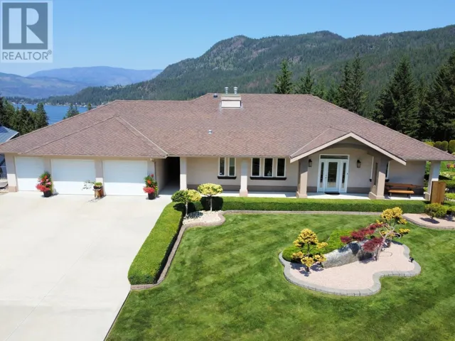 2675 Doebert Road, Blind Bay, British Columbia V0E1H1