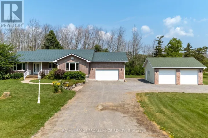 32 PIERCE ROAD, Prince Edward County, Ontario K0K1G0