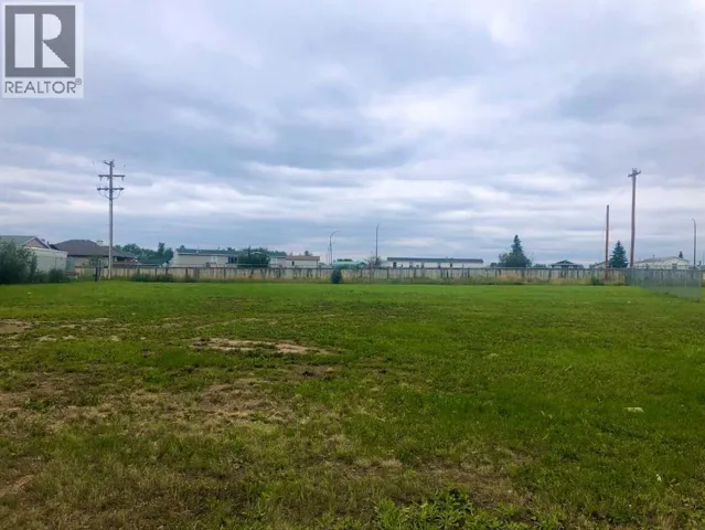 9906 Rainbow Boulevard, High Level, Alberta T0H1Z0