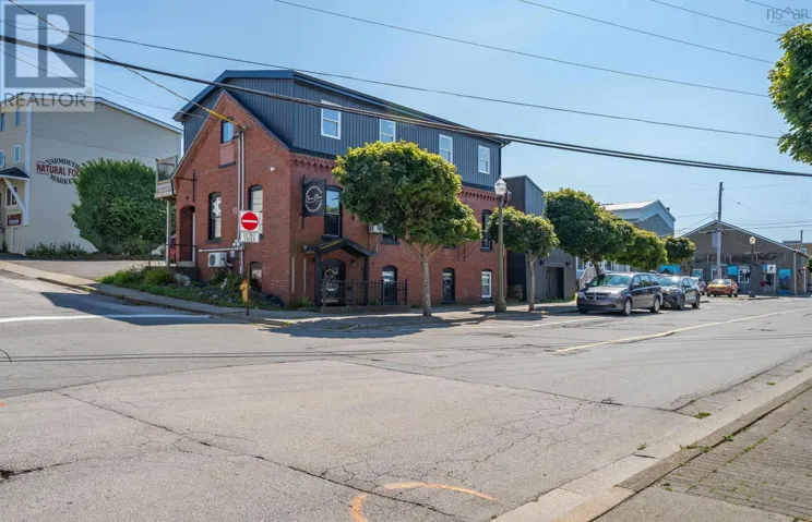 1 Jenkins Street, Yarmouth, Nova Scotia B5A3E2