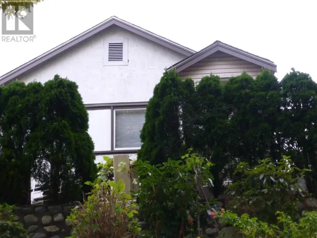 2707 E BROADWAY, Vancouver, British Columbia V5M1Y7