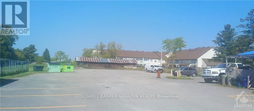 2950 COLONIAL ROAD, Sarsfield, Ontario K0A3E0