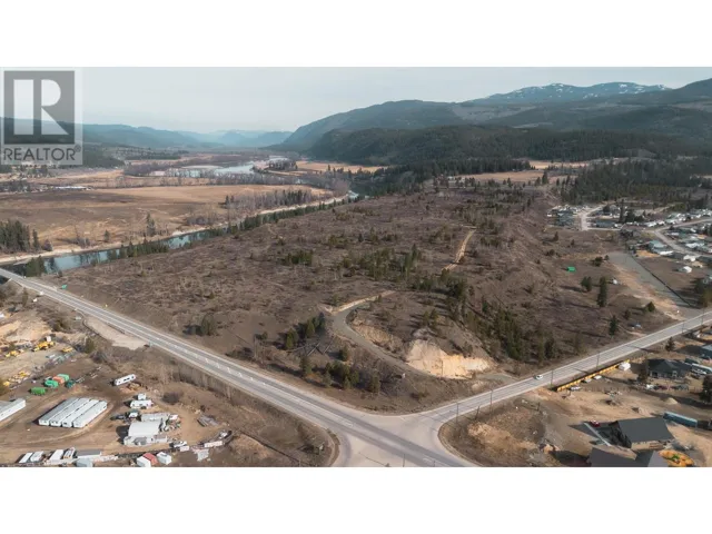5088 BARRIERE TOWN RD, Barriere, British Columbia None