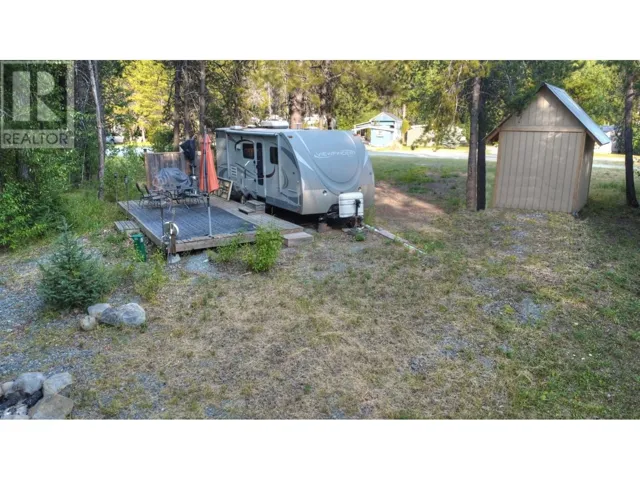 2 - 8202 LIVESLY ROAD, Yahk, British Columbia V0B2P0