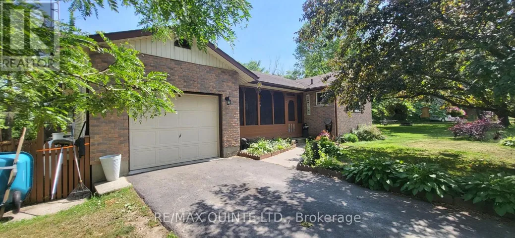 31 RIDGE ROAD, Prince Edward County (Picton), Ontario K0K2T0