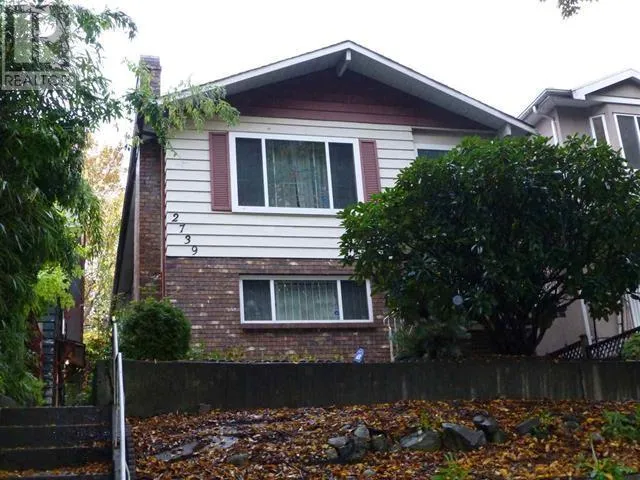 2739 E BROADWAY, Vancouver, British Columbia V5M1Y7