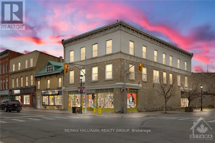 2 GORE STREET E, Perth, Ontario K7H1H5