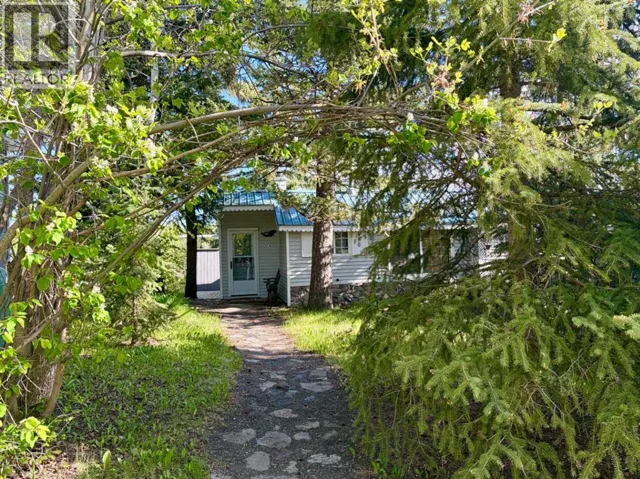 4 Lee Lake Road, Rural Pincher Creek No. 9, M.D. of, Alberta T0K1W0