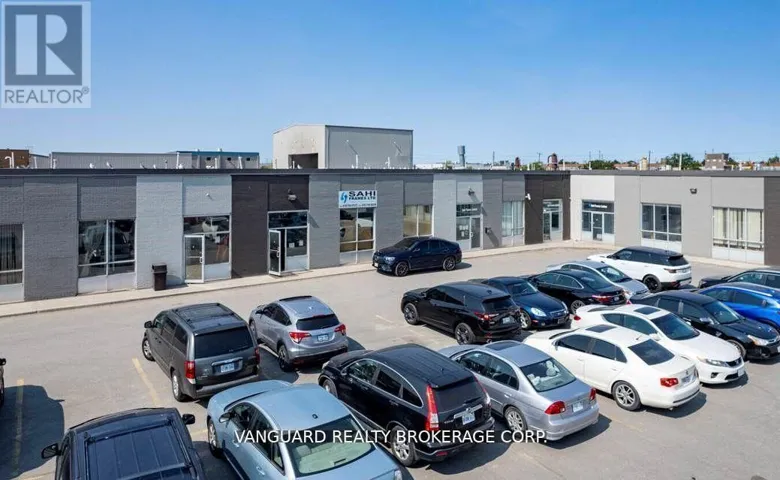 8 - 40 MILLWICK DRIVE, Toronto (Humber Summit), Ontario M9L1Y3