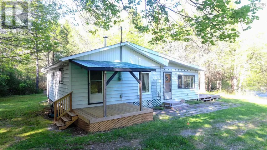 56 LONESOME HUNTERS INN Lane, Upper Ohio, Nova Scotia B0T1W0