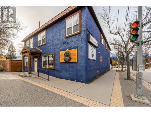 901 10th Avenue S, Golden, British Columbia V0A1H0
