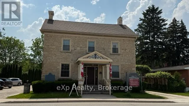 15 MCNAB STREET, Brockton, Ontario N0G2V0