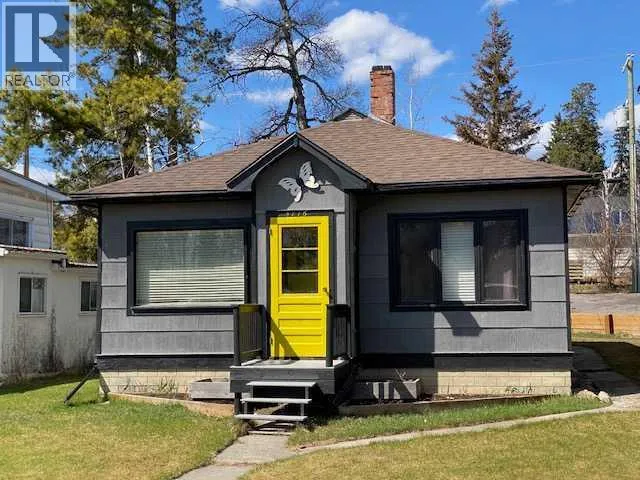 4716 4 Avenue W, Edson, Alberta T7E1C4