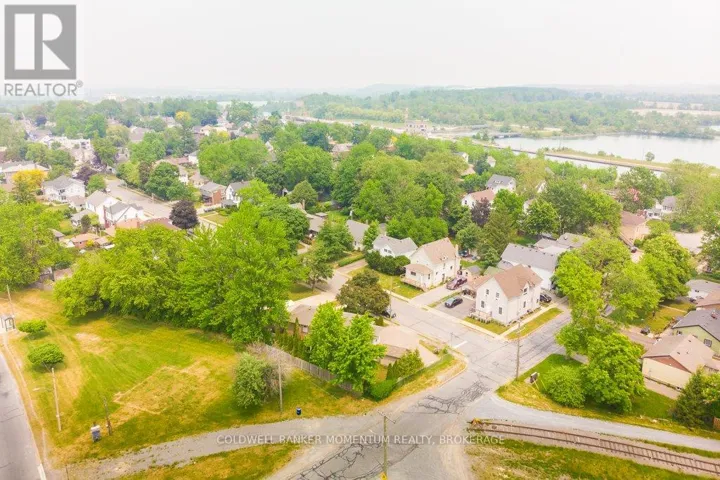 16 ORMOND STREET S, Thorold, Ontario L2V1Y1