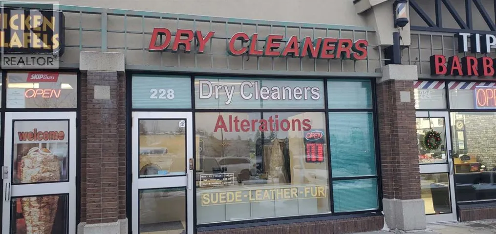 1440 52 Street NE, Calgary, Alberta T2A4T8