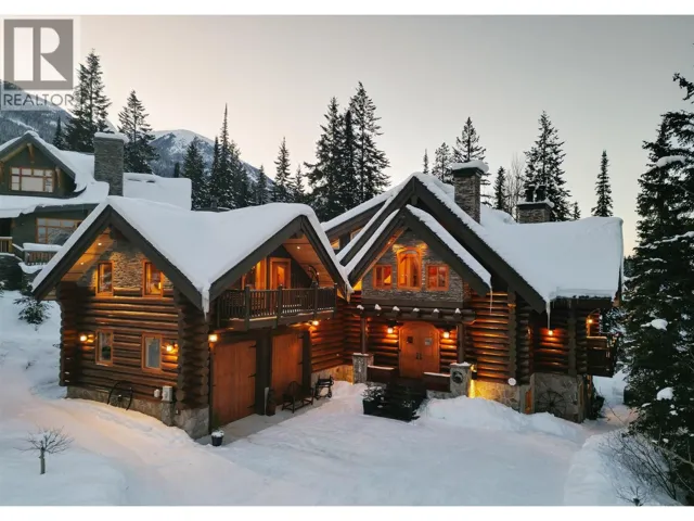 1595 COLUMBIA VALLEY VEIW Drive, Golden, British Columbia V0A1H2