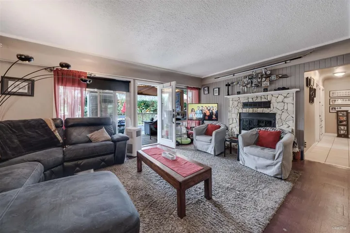 2303 MCKENZIE ROAD, Abbotsford, British Columbia V2S4A1