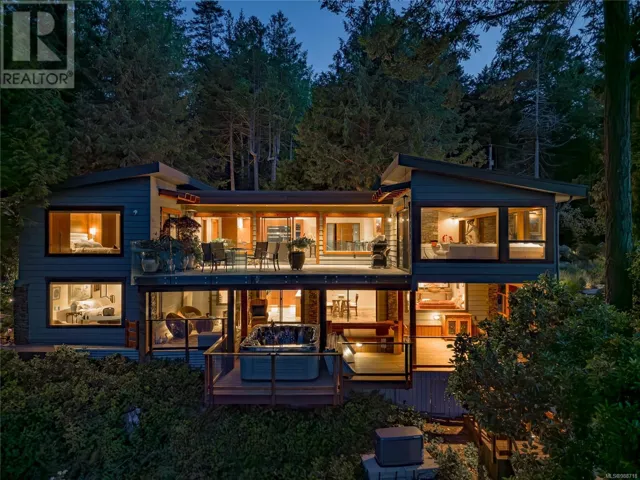 7909 Bedwell Dr, Pender Island, British Columbia V0N2M2