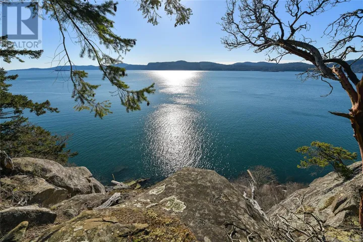 Lot A Beechwood Dr, Mayne Island, British Columbia V0N2J2