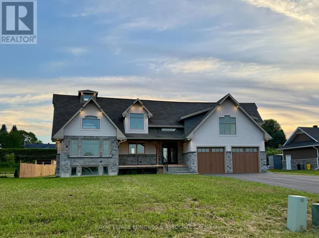 14 FAIRWAY DRIVE N, Petawawa, Ontario K8A8N2